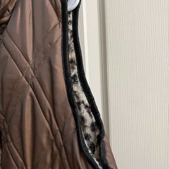Reversible vest fleece animal print and bronze quilt size 1X - Picture 4 of 5